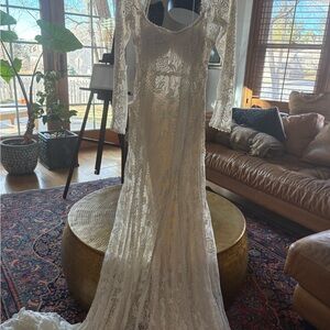 Rue de Seine ECLIPSE wedding gown custom fit 6-8